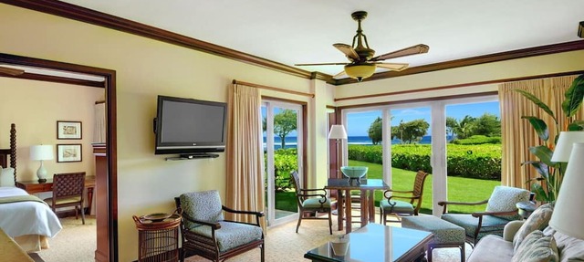 Waipouli Beach Resort Exquisite Ocean Front Condo in Oceanfront "H" Building