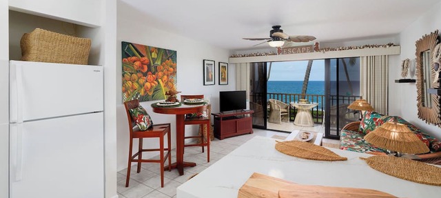 Kona Isle E23 DIRECT OCEAN FRONT, REMODELED, 2nd floor, Gorgeous 1/1