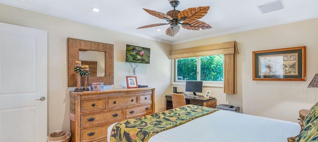 150-3 Superior Oceanfront Gold Coast Location.