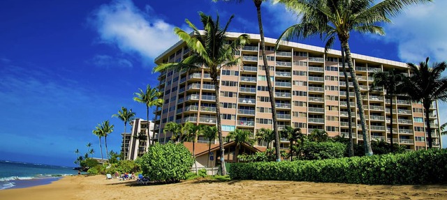 OCEAN and MOUNTAIN view corner 2 bdrm unit - Royal Kahana 220