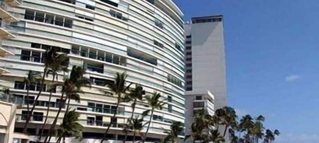 BEACHFRONT COZY 1BR/1BA/1PKG IN WAIKIKI