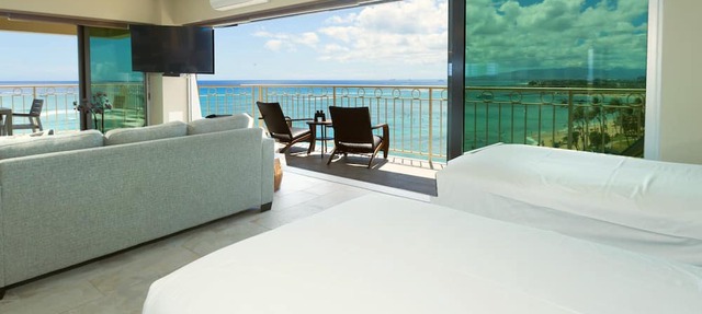 A View to Die for! 3 bedroom 3 bath on the sand at Waikiki Beach