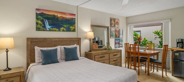 Princeville Sands Studio with Pool and Hot Tub (137-B)
