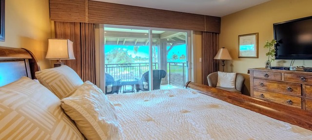 Luxurious Hali'i Kai Townhome with fabulous Ocean views and Private Ocean Club