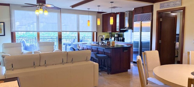 Hale Healani B-705 Stunning Views of the ocean: Sept. Special Book 7 nights get 1 night free.