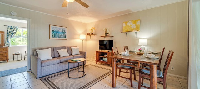 Keaau Apartment on Beautiful Acre w/Pool & Deck!