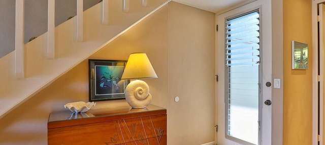 Your Turtle‑Front Retreat Honokeana Cove 204 with A/C