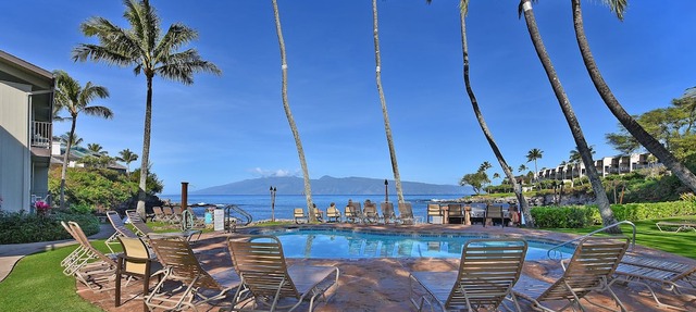 Romantic! Oceanfront Air Conditioned Condo #114