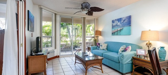 Oceanview, Sleeps 8, Gourmet Kitchen,@Kam 2, Pools/HotTubs,Tennis,5 Star Reviews