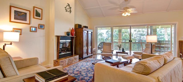 Hale Luana: Private Home on 2.5 Acres w/Ocean Views, Hot Tub, & 600 sq ft Lanai