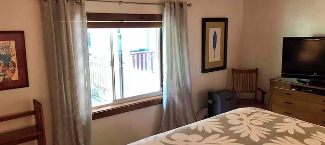 Spacious 3br/1ba home, A/C & WiFi