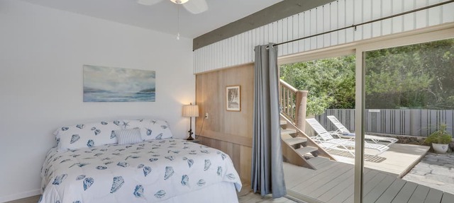 Cozy Honolulu Retreat w/Pool Access, Near Beaches