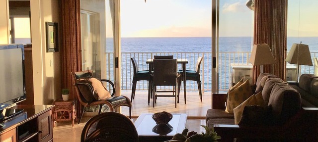 Ocean Front Renovated 2 BR/BA Luxury Condo w/A/C . 2nd Floor Unobstructed View