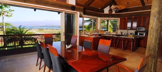 ALOHA SANDS BEACH FRONT VILLA + APARTMENT