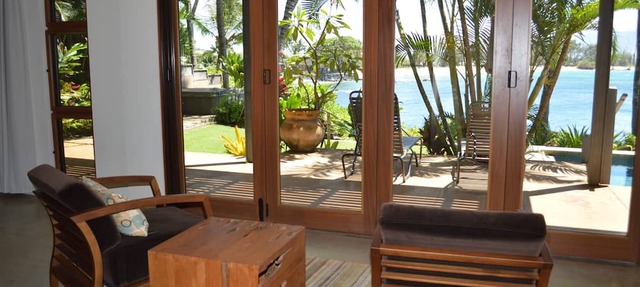 Gorgeous! Oceanfront with Pool and Hot-Tub - Permitted