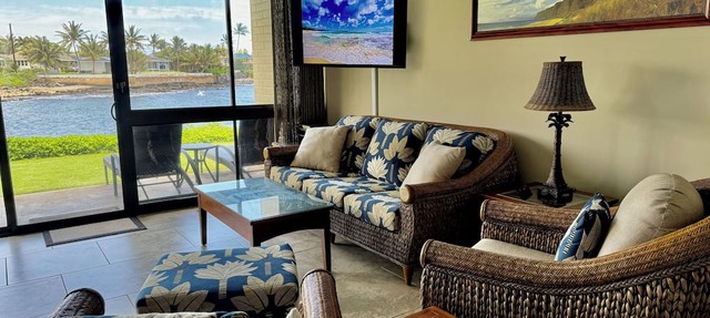 Fully Renovated Oceanfront with Air Cond. Ground Floor Unit with Spacious Lanai!