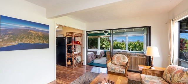 One Bedroom Apartment With Full Kitchen And Yard Five Minutes From The Ocean