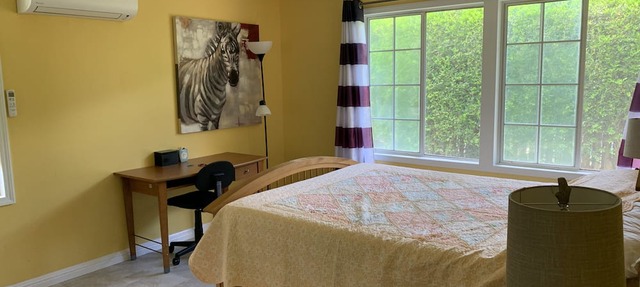 Spacious Home In Kahala That's Centrally Located w/AC, Pool, Lanai 5Broom/4Bath