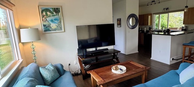 Come & stay with us at the beautiful & peaceful Bird's Nest