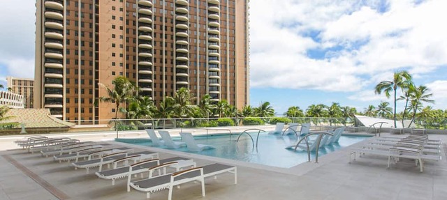 Fully renovated unit on the 16th Floor overlooking the mountains and the surrounding Waikiki area!