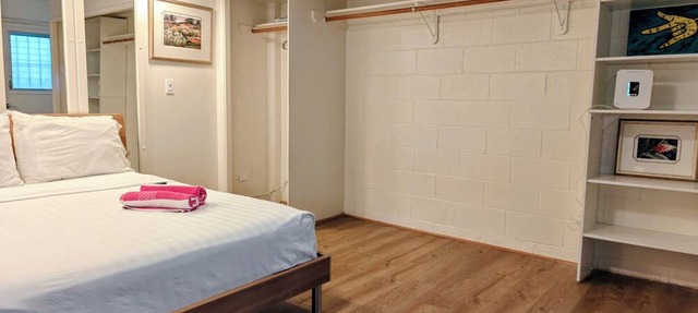 Brand New Floors & Cabinets - Waikiki Close to Beaches and Shopping