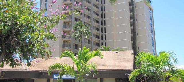 Direct Oceanfront Studio With Private Lanai