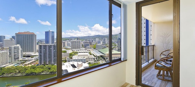 Partial Ocean View, Washlet, AC, Washer/Dryer, FREE Wi-Fi and Parking!