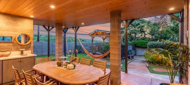 Private Paia Studio in a Tropical Sanctuary, a short walk to Paia town & beach.