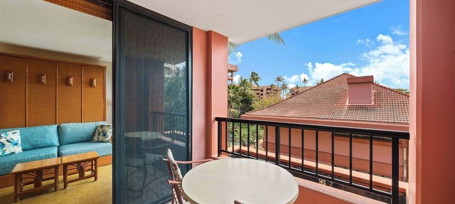 Kahana Falls Maui Studio Apartment with Balcony and Resort Access