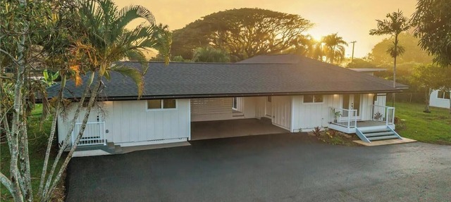 Spacious 4-bedroom home with AC located minutes from Hale’iwa town and Waimea