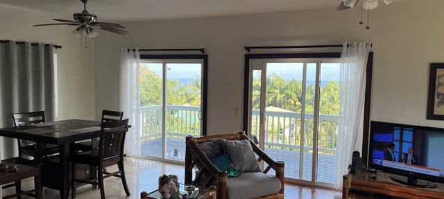 Land of Sunshine. Honokaa on the Hamakua Coast