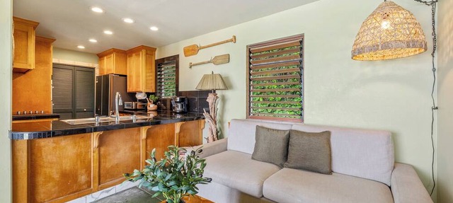 Hale Kepuhi by Gather: Hanalei Beachfront Home w/Ocean Views & Private Lana