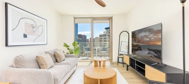 Luxury Ocean View High-Rise Condo at Sky Ala Moana w/Amazing Amenities