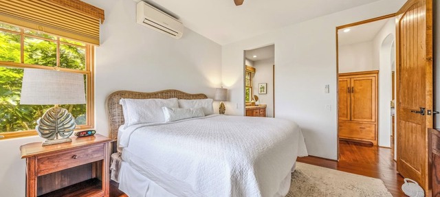 Kapiolani Ocean Villa: Pool, Spa & AC Sleeps 20+