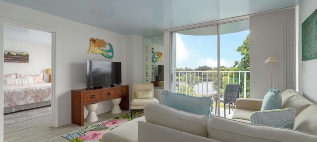Hilo Wailoa Waterfront 1BR with A/C Pool Wi-Fi