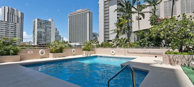 Heart of Ala Moana|W/D, AC, Free Parking