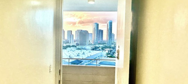 2-bedroom1.5bath apartmentNearWaikikiBeach /Close to Hospital&Schools