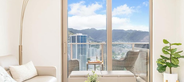 Sky Ala Moana Luxury Condo Offering MT Views and Top Amenities