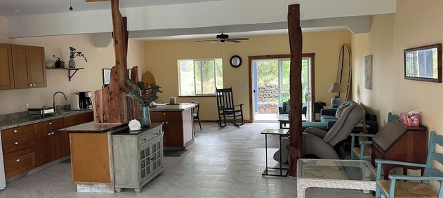 Charming 2 bedroom/bath & much more ground level in Kealakekua