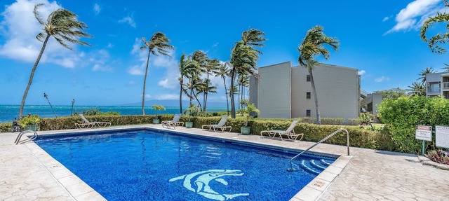 Oceanfront Moloka‘i Retreat | Wavecrest 2nd Floor