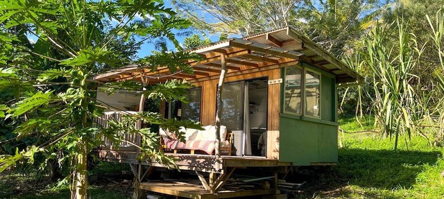 Cute Cabin for Two Surrounded by Nature for a Peaceful Getaway in Kealakekua, Hawaii