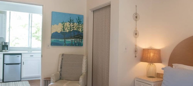 Sun kissed 1-bedroom apartment minutes from Hawi.