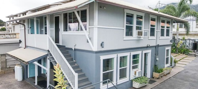 Modern 2BR/2BA Upstairs Home | Gated Wailuku Property | Central Location