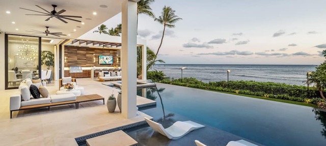 Diamond Head Luxury Beachfront Estate