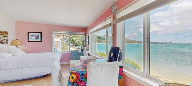 NEW Hauula Beachfront Cottage for 30-Night Stays