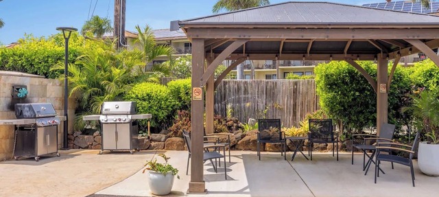 Kuhio Shores 416 — Spectacular Top-Floor Oceanfront, AC