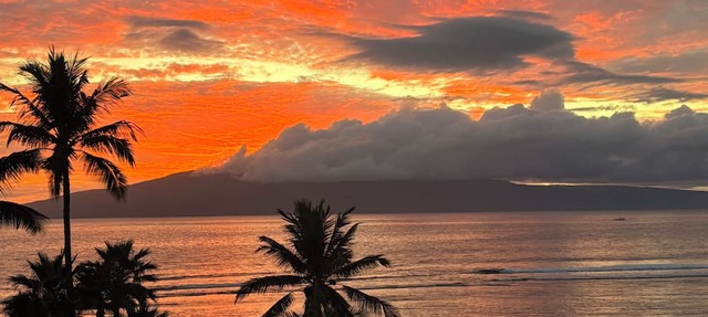 New Lahaina Shores 5th Floor 2 Lanai's Ocean view & Mountain View Corner unit