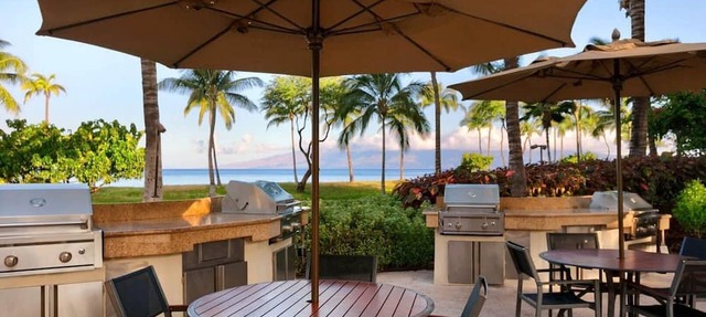 West Maui Getaway with Oceanfront Pools & Tropical Studio Retreat