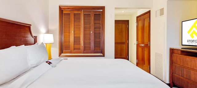 Beautiful Beachfront KoOlina Resort + Resort Amenities included