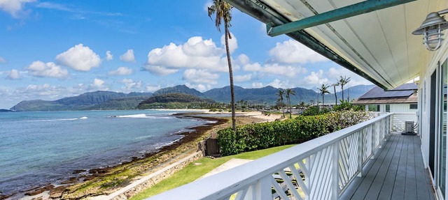 Mā’ili Blue by Gather: Oceanfront Retreat w/Beach Access & Sunset Views